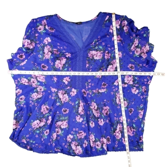 NWT TORRID Peplum Chiffon Clip Dot Lace Floral Top 6X - Picture 5 of 7